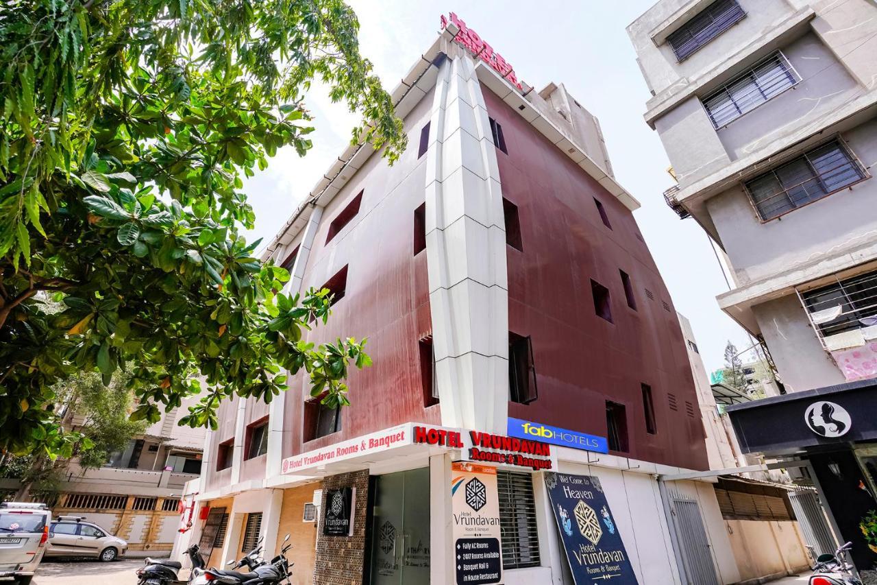 Fabhotel Vrundavan, Athwa Bhatha Exterior photo