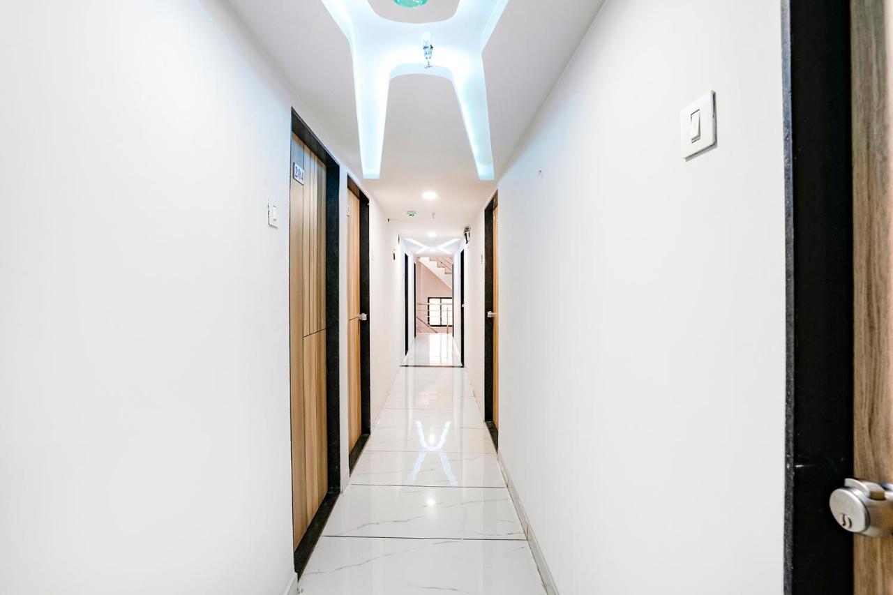 Fabhotel Vrundavan, Athwa Bhatha Exterior photo