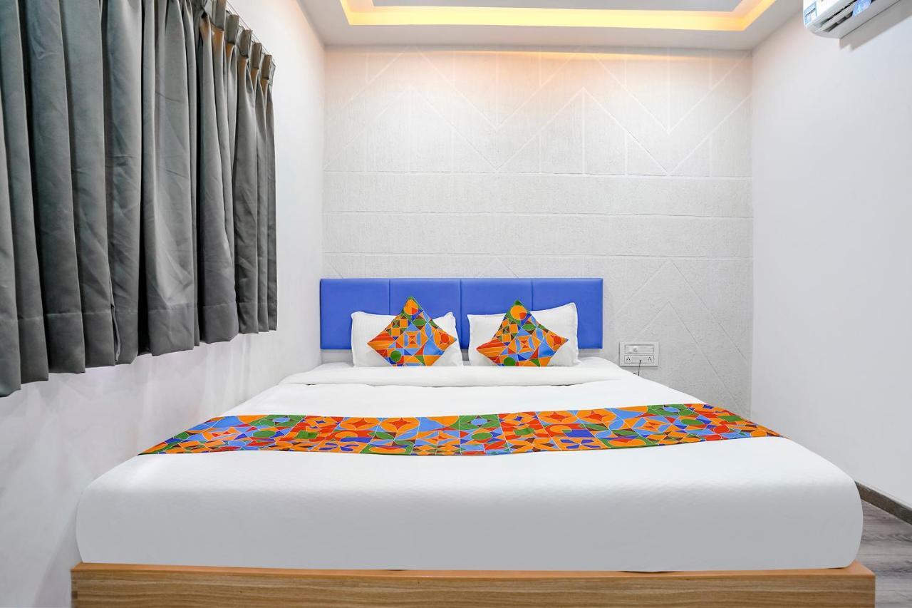 Fabhotel Vrundavan, Athwa Bhatha Exterior photo