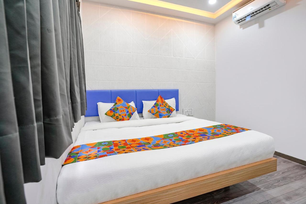 Fabhotel Vrundavan, Athwa Bhatha Exterior photo
