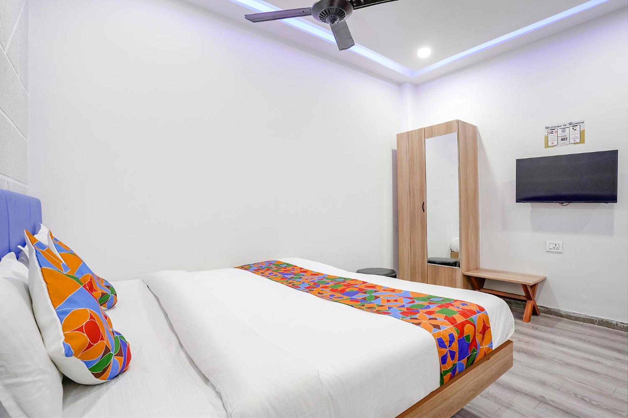 Fabhotel Vrundavan, Athwa Bhatha Exterior photo