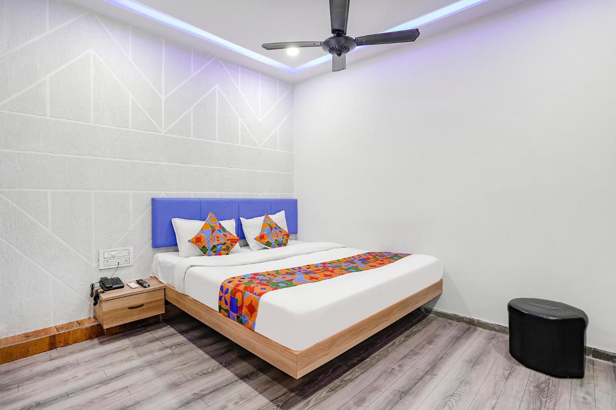 Fabhotel Vrundavan, Athwa Bhatha Exterior photo