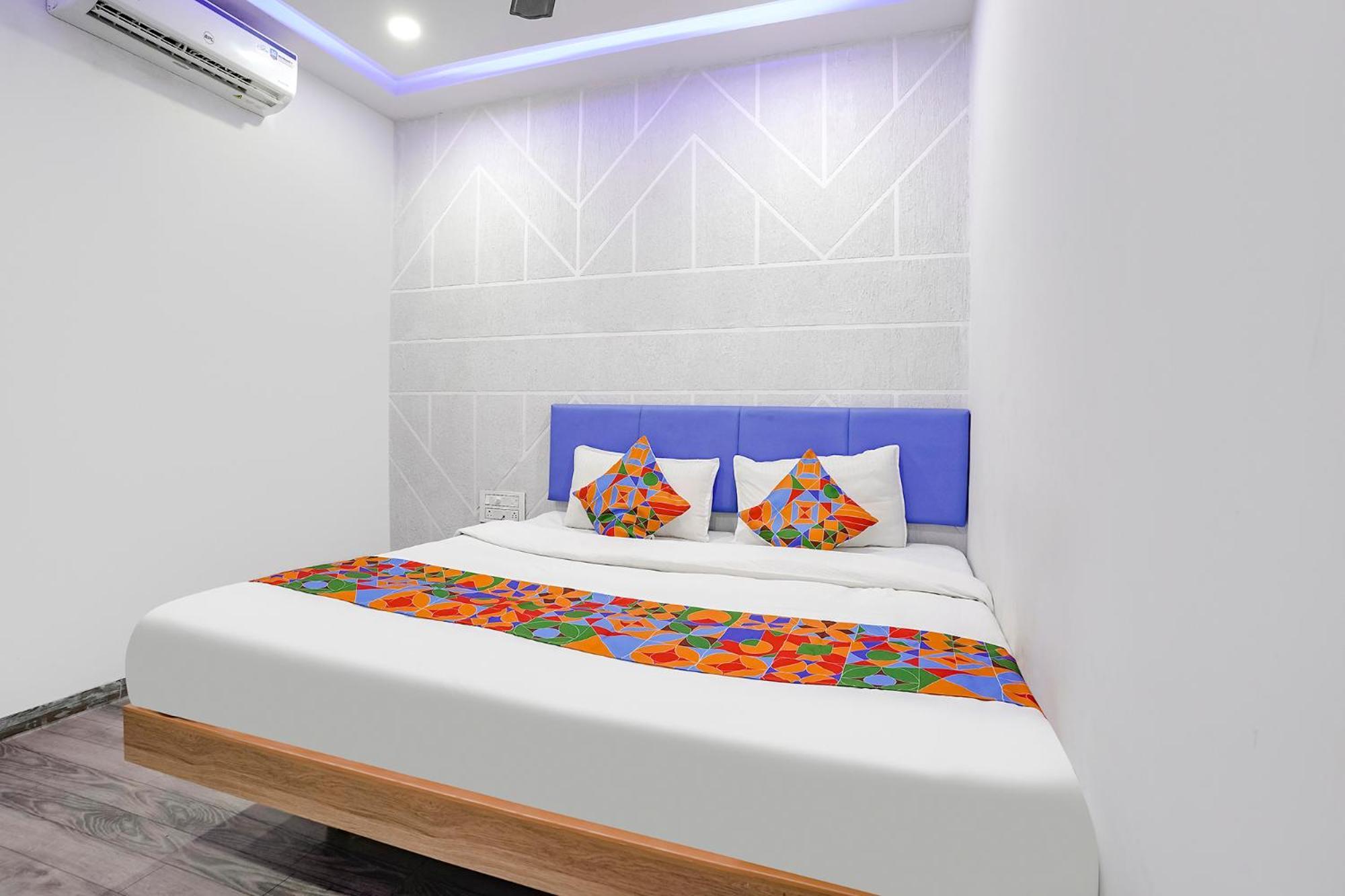 Fabhotel Vrundavan, Athwa Bhatha Exterior photo